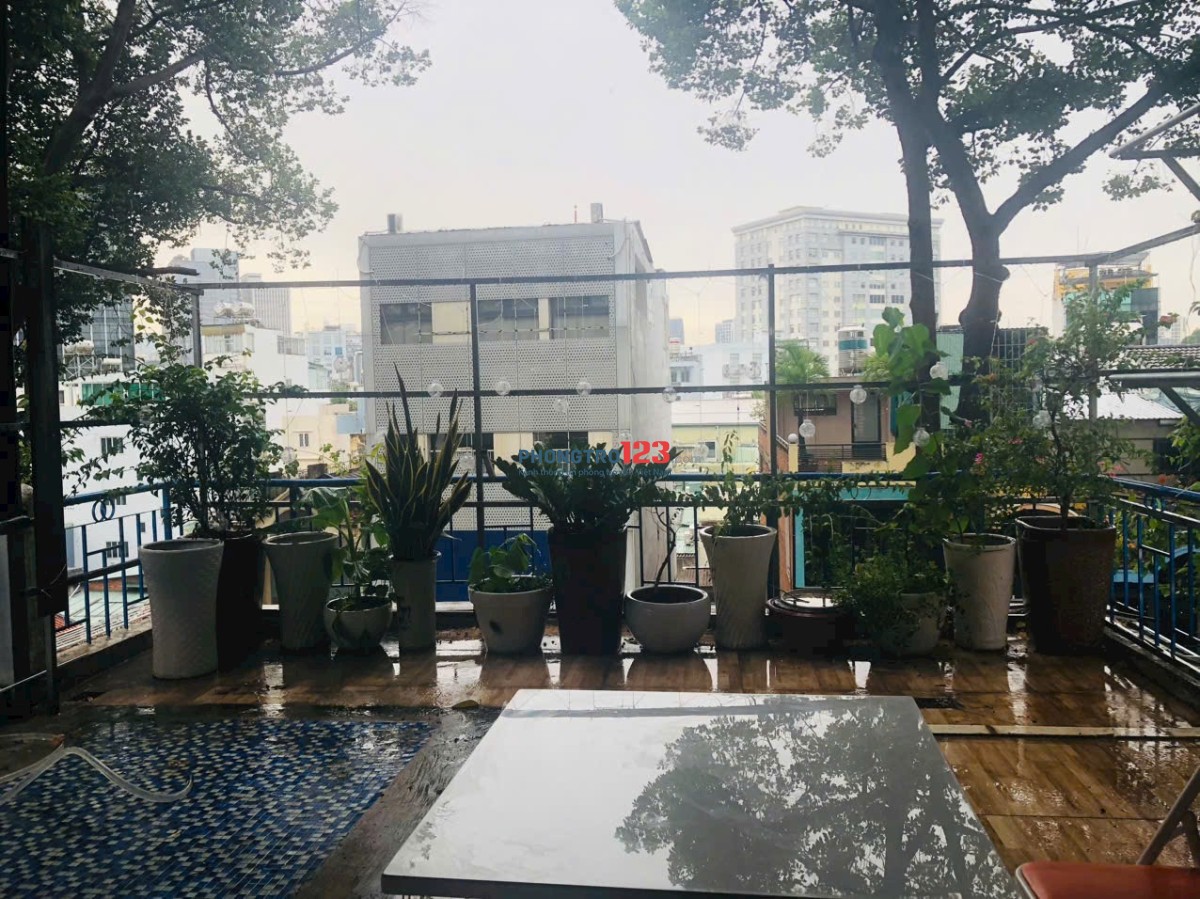 STUDIO CÓ GÁC VIEW BAN CÔNG QUẬN 1 GIÁ TỐT