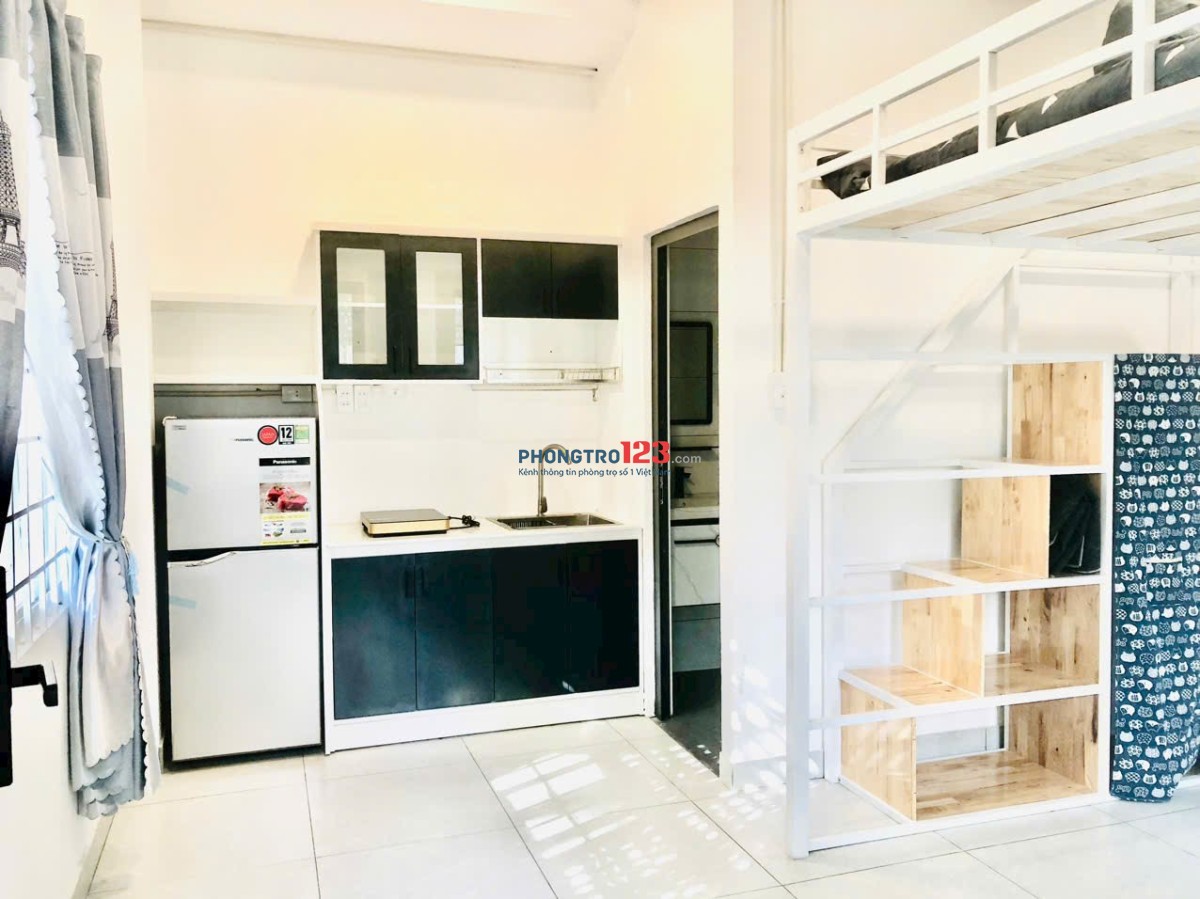 STUDIO CÓ GÁC VIEW BAN CÔNG QUẬN 1 GIÁ TỐT