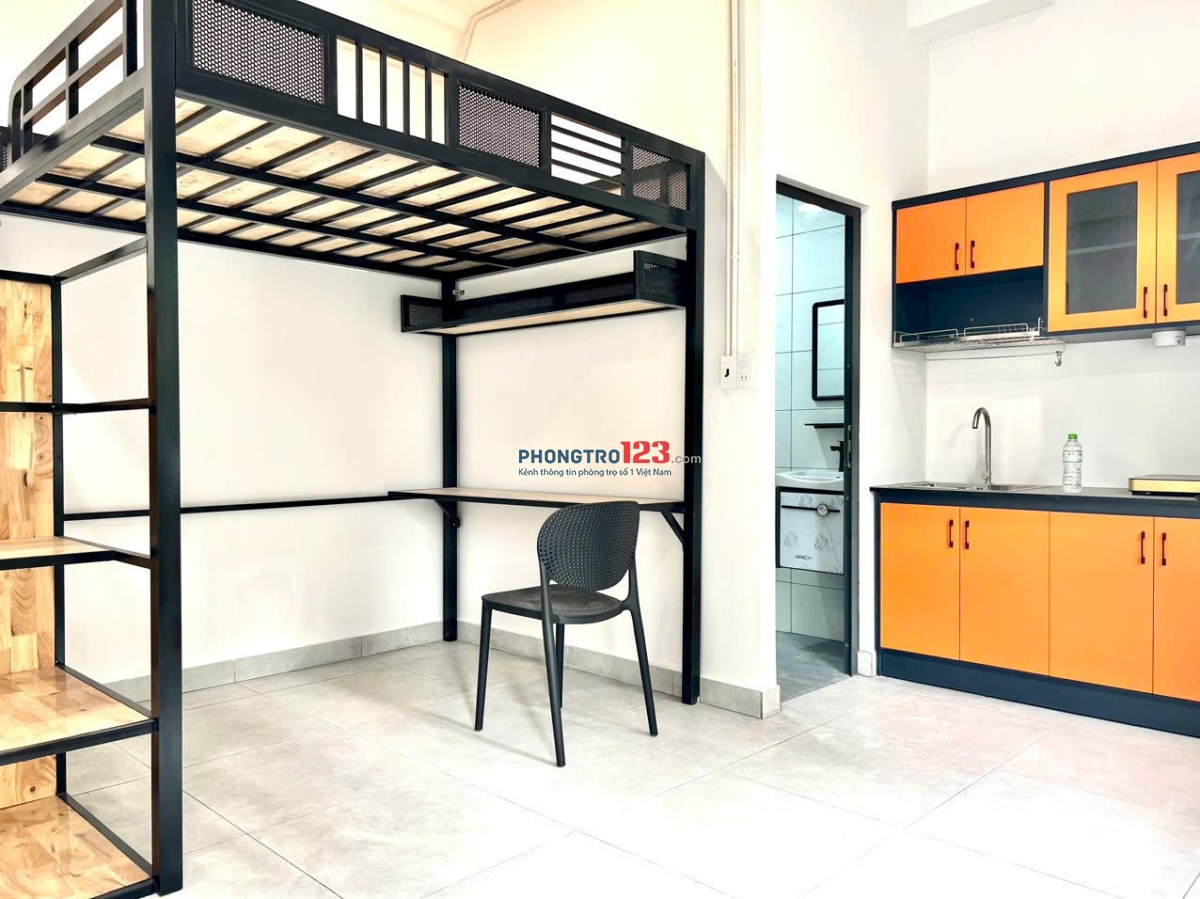 STUDIO CÓ GÁC VIEW BAN CÔNG QUẬN 1 GIÁ TỐT