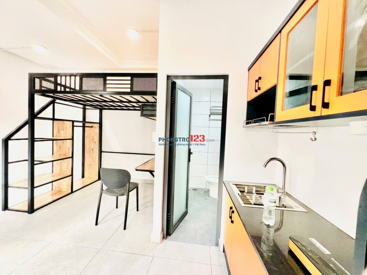 STUDIO CÓ GÁC VIEW BAN CÔNG QUẬN 1 GIÁ TỐT