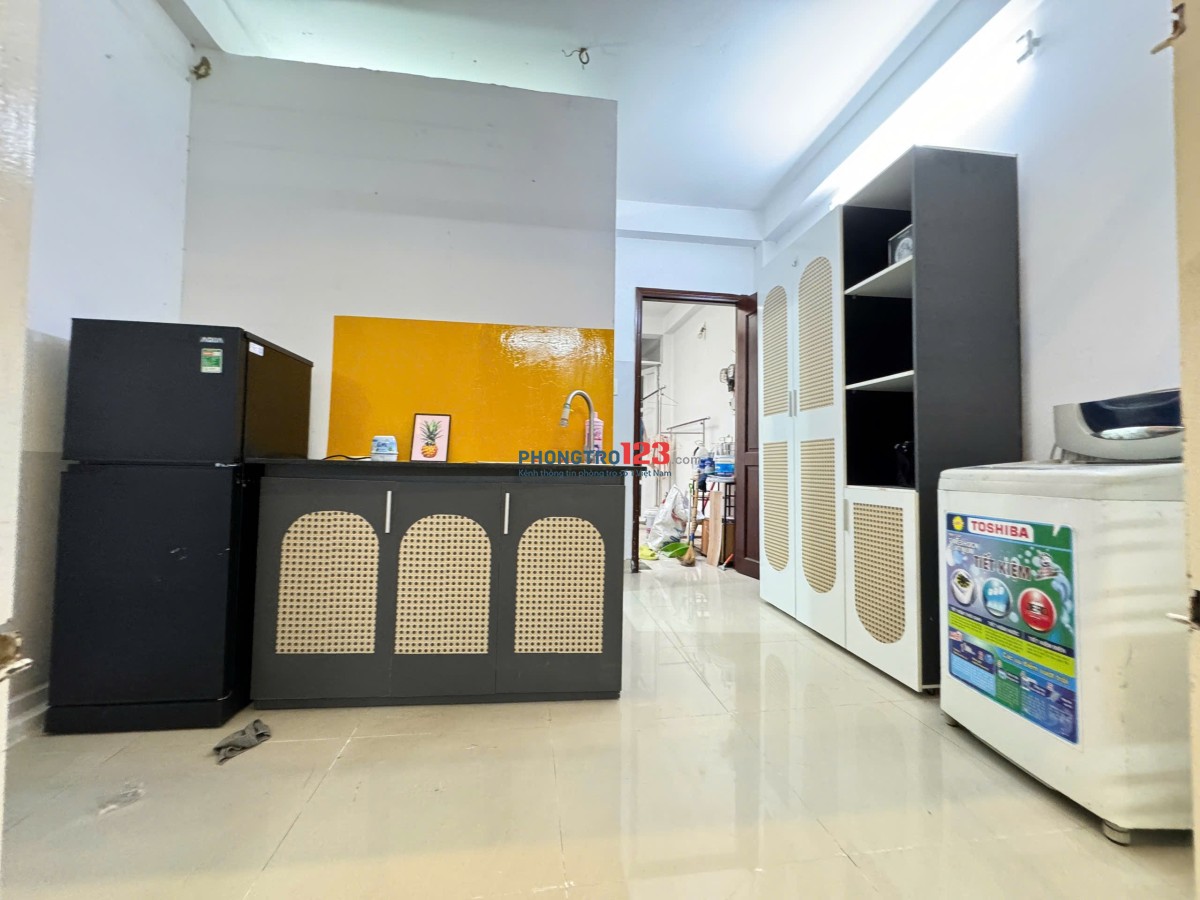 Cho thuê trọn có gác 2 giường siêu rộng, ngay sát UEH cơ sở B, gần ĐH Bách Khoa