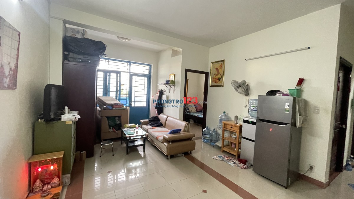 Căn hộ lầu 1 chung cư 312 Lạc Long Quân