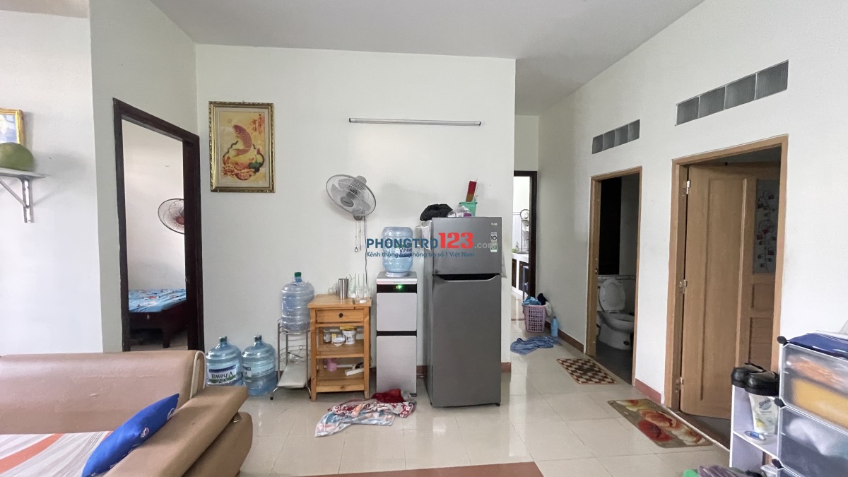Căn hộ lầu 1 chung cư 312 Lạc Long Quân
