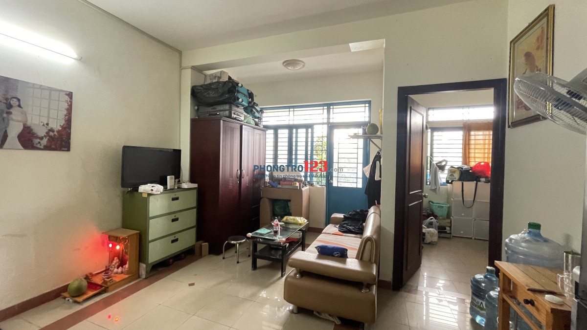 Căn hộ lầu 1 chung cư 312 Lạc Long Quân