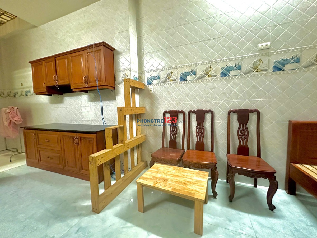 Chính chủ cho thuê phòng full nội thất, gần sân bay, 30m2, giá 5tr