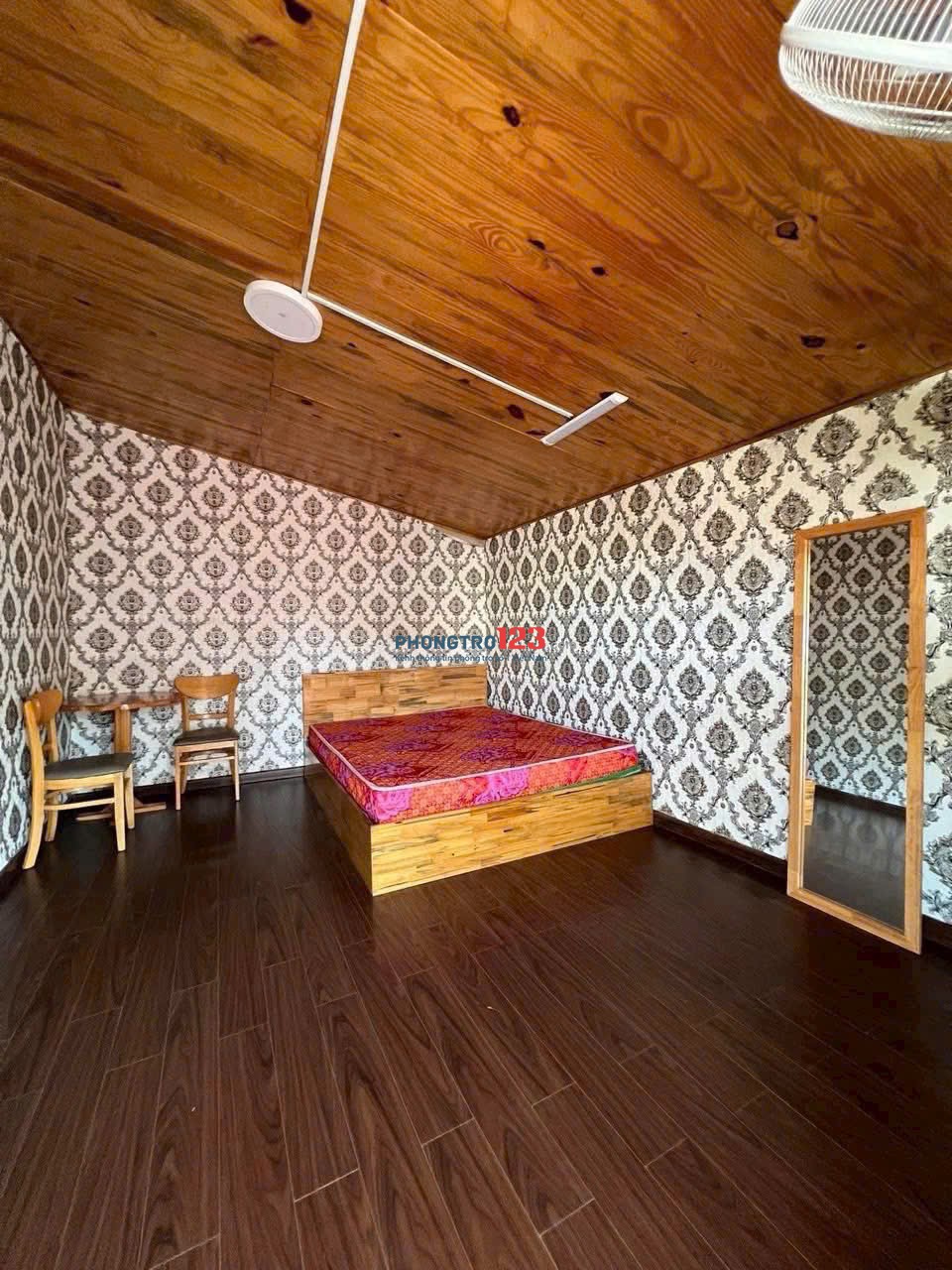 Nhà nguyên căn 3 phòng ngủ đường Nguyên Tử Lực