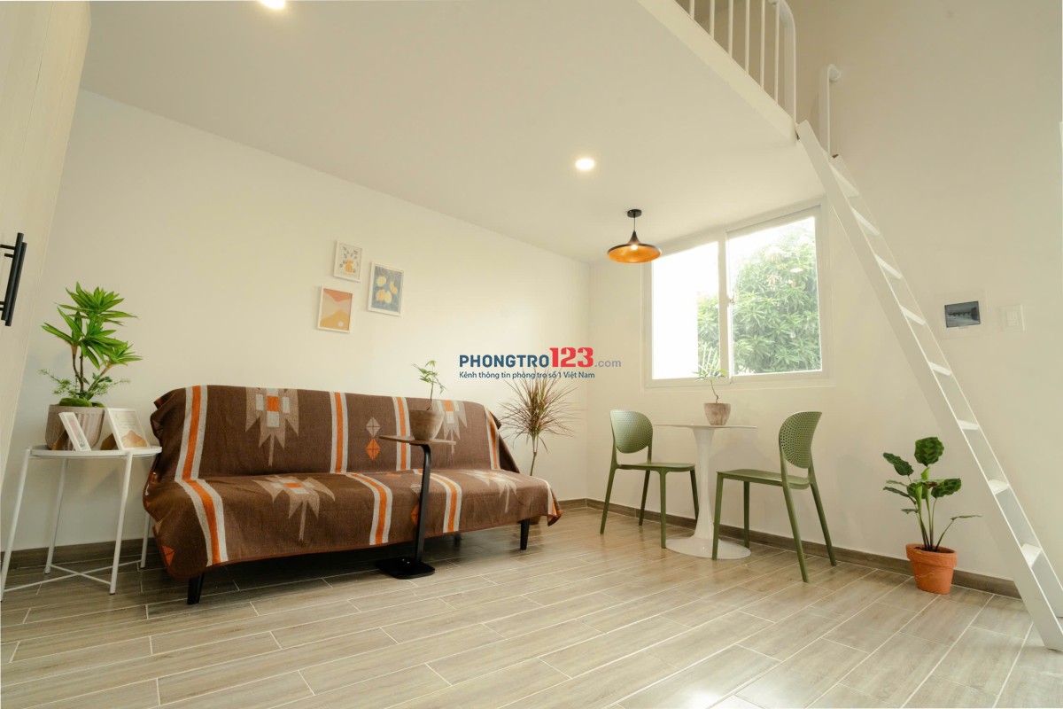 CHO THUÊ PHÒNG FULL NỘI THẤT CỬA SỔ VÀ BAN CÔNG LỚN Ở BÌNH THẠNH GẦN ĐH HUTECH,HIU,UEF-LH:0334998413