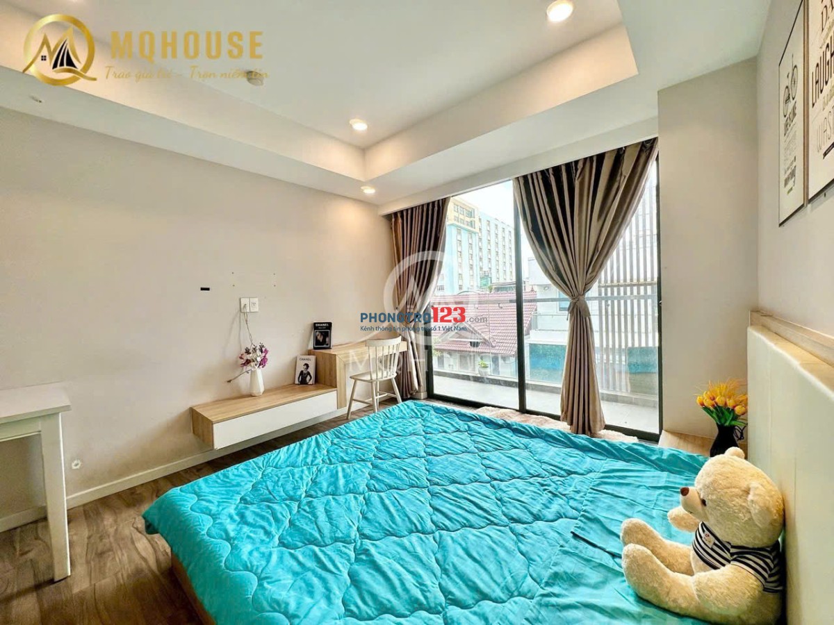 Nhanh tay!! CHDV Cao Cấp Gần Sân Bay - Dạng Studio/1 Phòng Ngủ Ban Công Sáng - Full Nội Thất