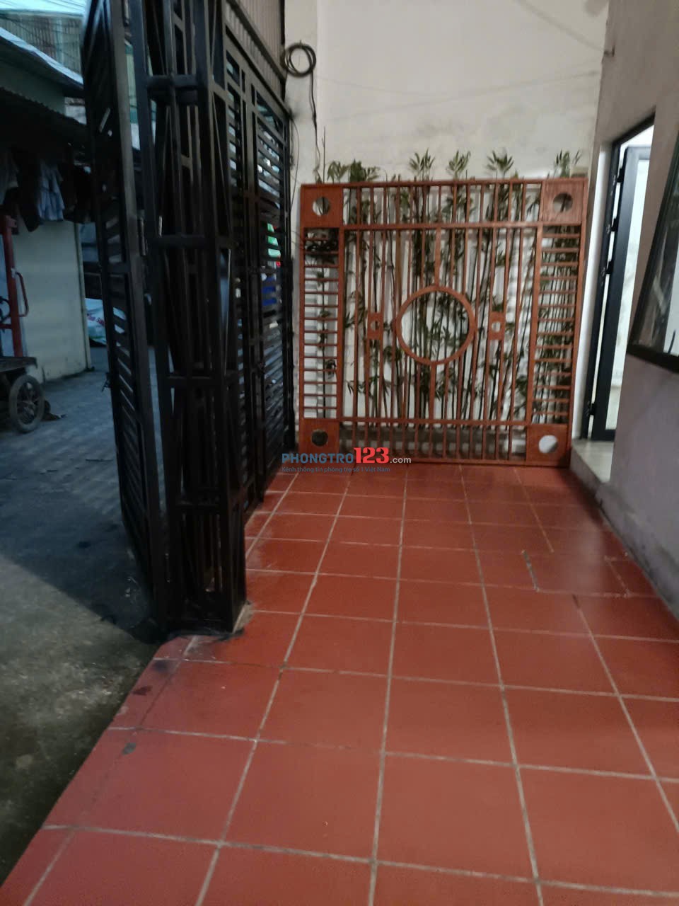 Cho thuê nhà nguyên căn - Ngõ 147A Đường Tân Mai, Hoàng Mai, HN. (Nhà đối diện công viên hồ Đền Lừ)