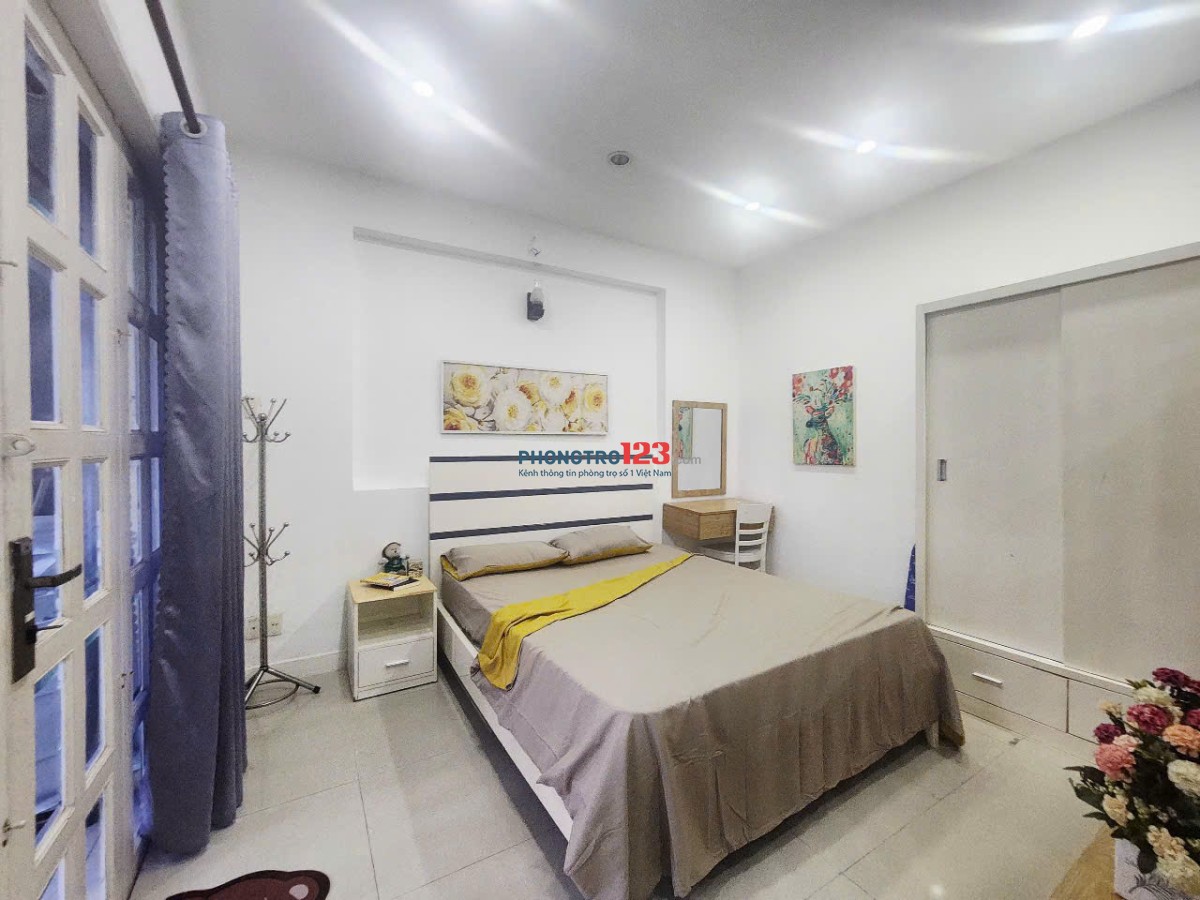 Cho thuê căn hộ studio 40m² gần Sân Bay, Quận Tân Bình
