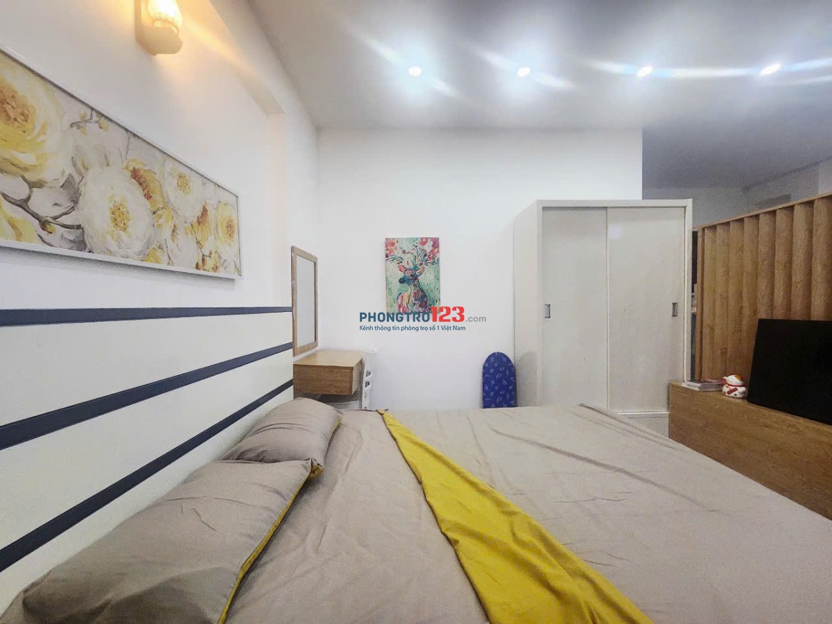 Cho thuê căn hộ studio 40m² gần Sân Bay, Quận Tân Bình