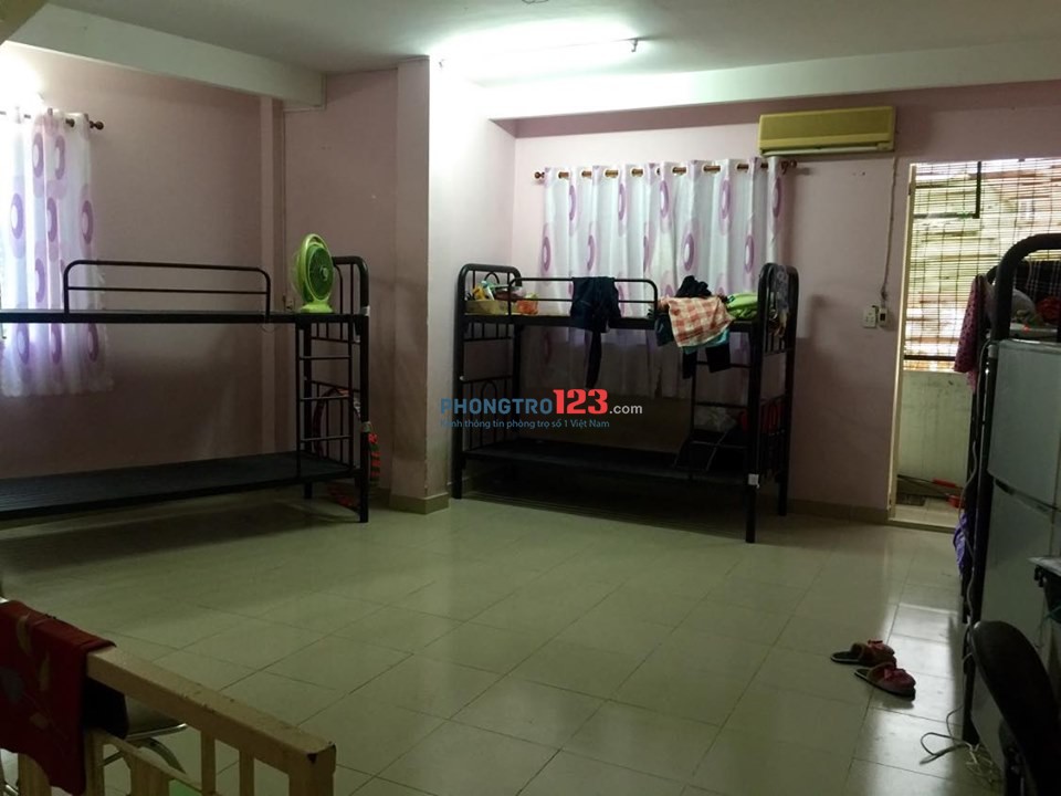 Cho thuê nguyên tầng ở ghép 700.000 đồng/tháng
