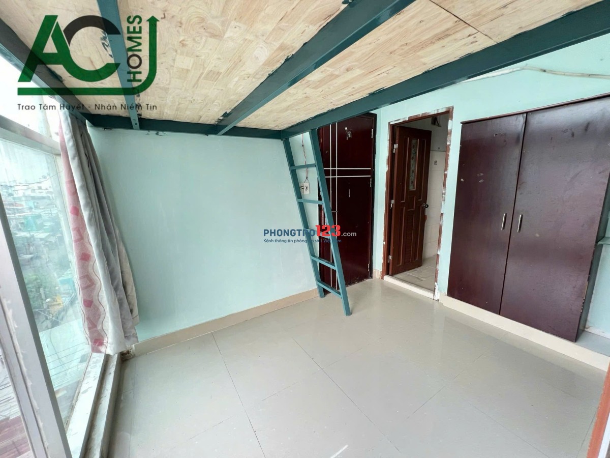 pass chiếc trọ ở Nguyễn Văn Quá - quận 12, gần CVPM Quang Trung sát đường chính lầu 4 có thang máy.