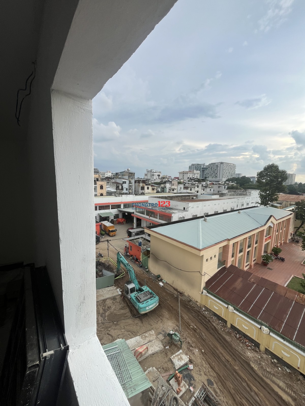 Phòng Mới Xây Cửa Sổ Trời - Máy Lạnh Như Hình