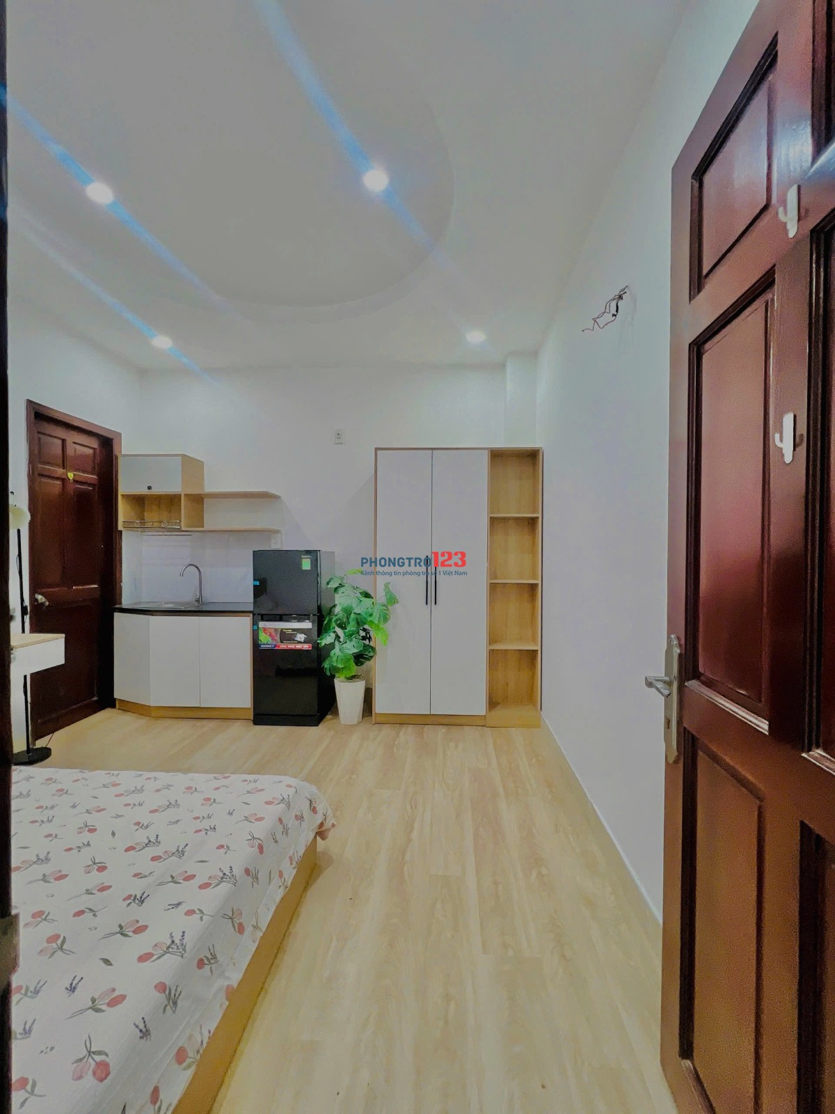 STUDIO FULL NỘI THẤT MỚI TOANH NGAY CÔNG VIÊN LÀNG HOA