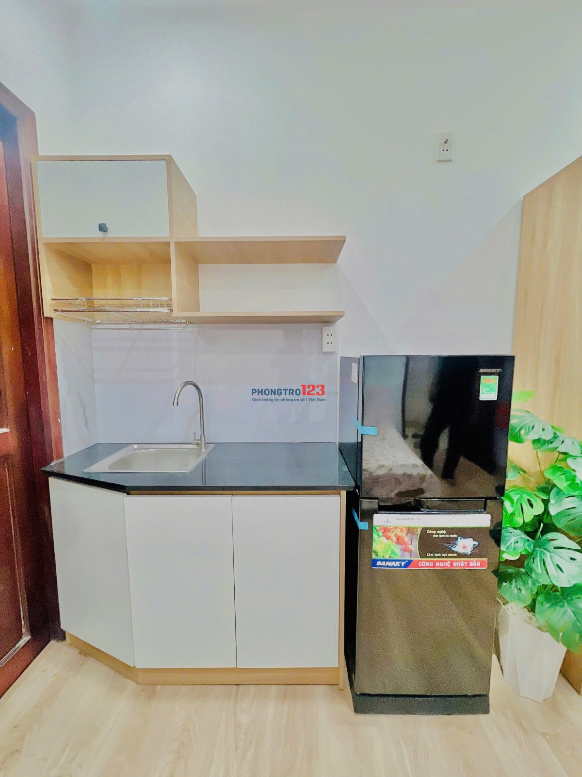 STUDIO FULL NỘI THẤT MỚI TOANH NGAY CÔNG VIÊN LÀNG HOA