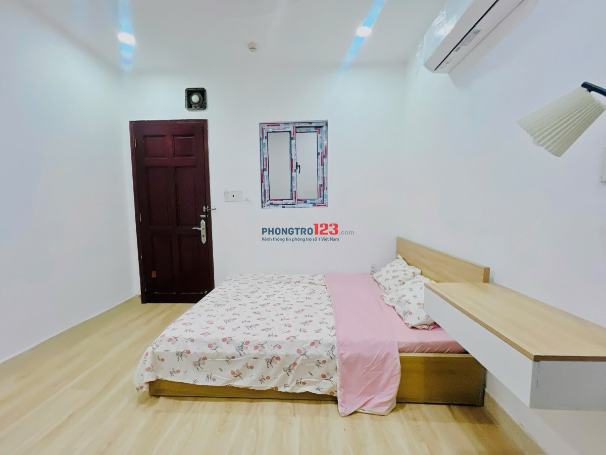 STUDIO FULL NỘI THẤT MỚI TOANH NGAY CÔNG VIÊN LÀNG HOA