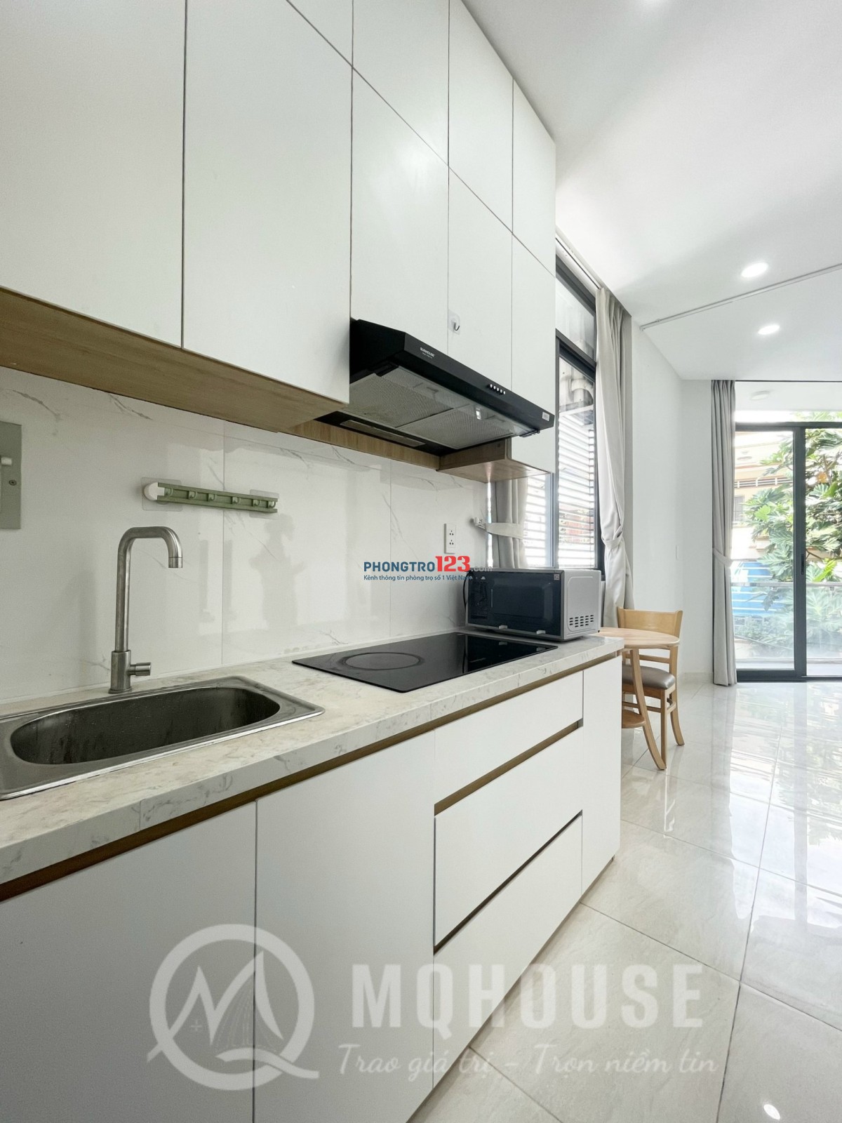 CĂN HỘ 1PN XA BẾP BAN CÔNG FULL NỘI THẤT ĐẸP GẦN LĂNG CHA CẢ - SÂN BAY