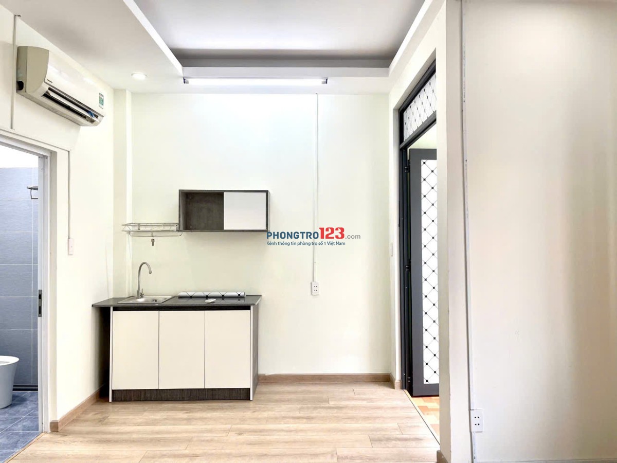 CHO THUÊ PHÒNG FULL NỘI THẤT CỬA SỔ VÀ BAN CÔNG LỚN Ở PHÚ NHUẬN GẦN QUẬN 1, QUẬN 3 - LH: 0334998413