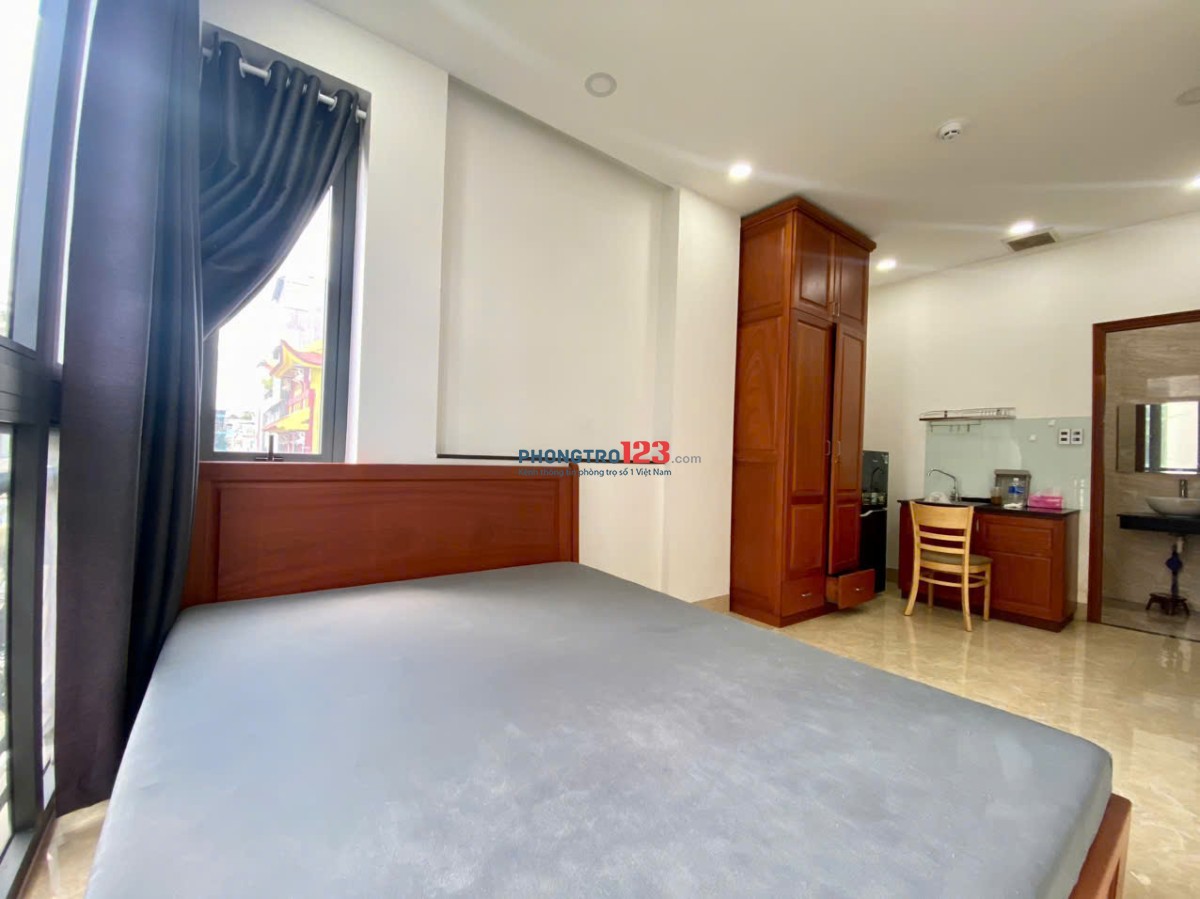 Căn Hộ Full Nội Thất - Thang Máy - Cửa Sổ - Khu Phan Xích Long - Ngã Tư Phú Nhuận