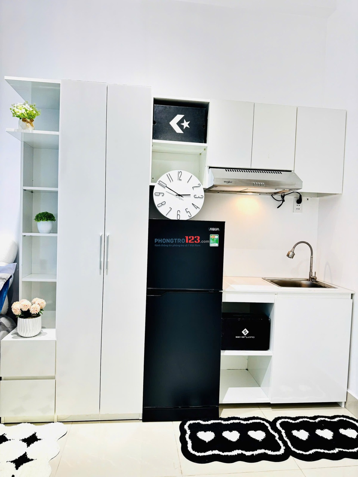 Cho Thuê Căn Hộ Ban Công, Full Nội Thất Siêu Xinh ngay trung tâm Phú Nhuận, giáp Q1,Q3