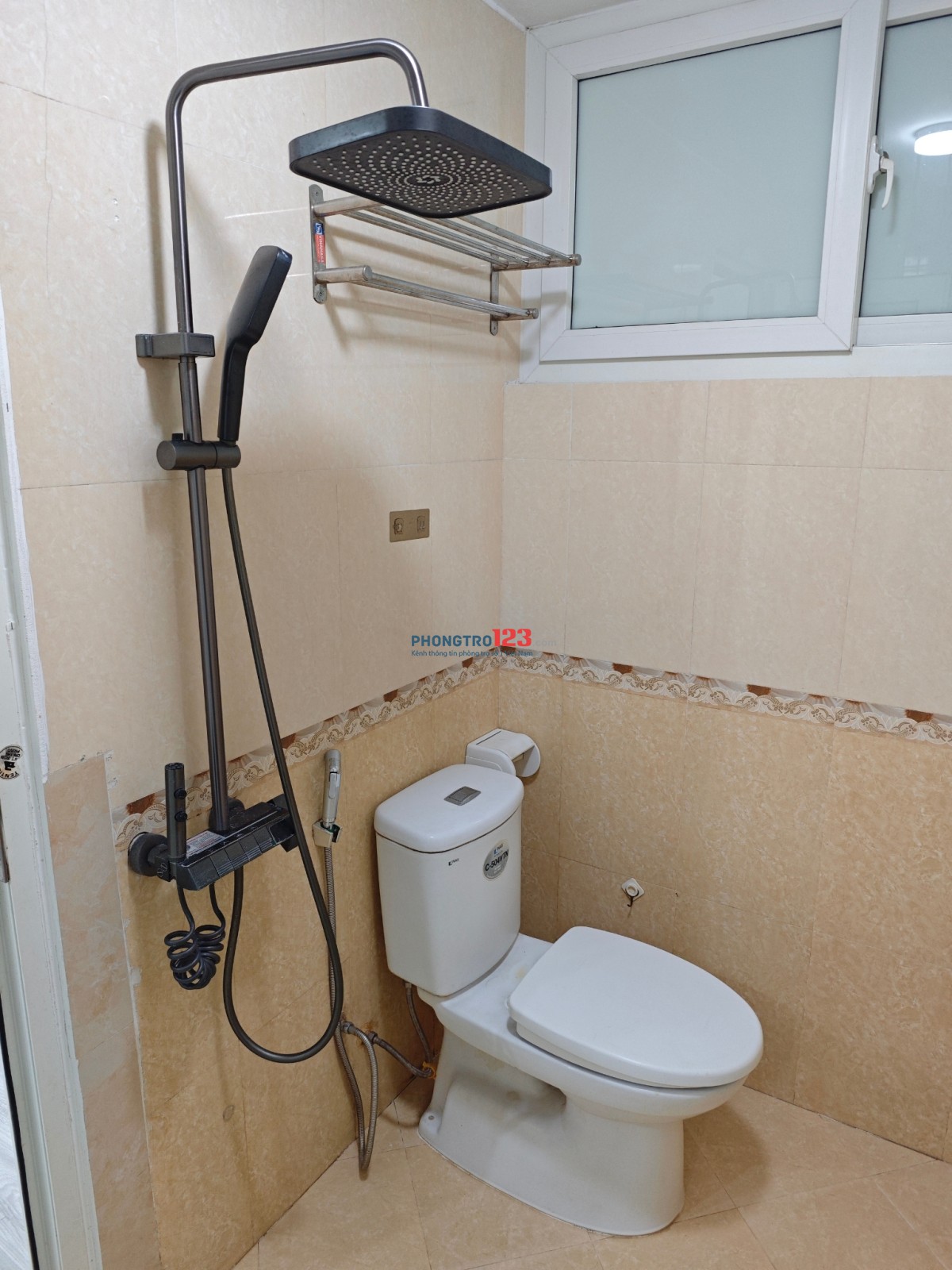 Căn hộ 1N1K cho thuê tại Đống Đa - Đê La Thành nhỏ