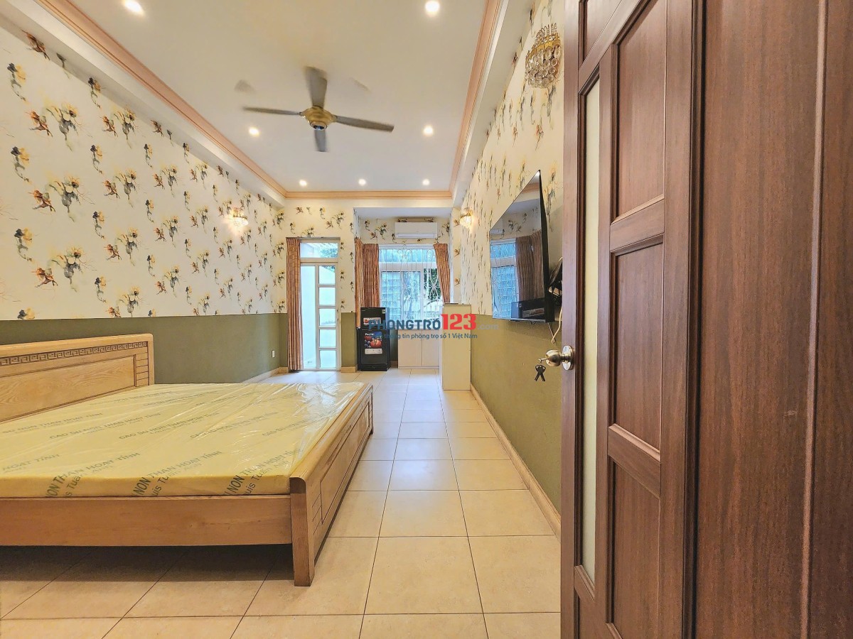 CĂN HỘ STUDIO BAN CÔNG GẦN ETOWN CỘNG HOÀ, NHÀ GA T3.