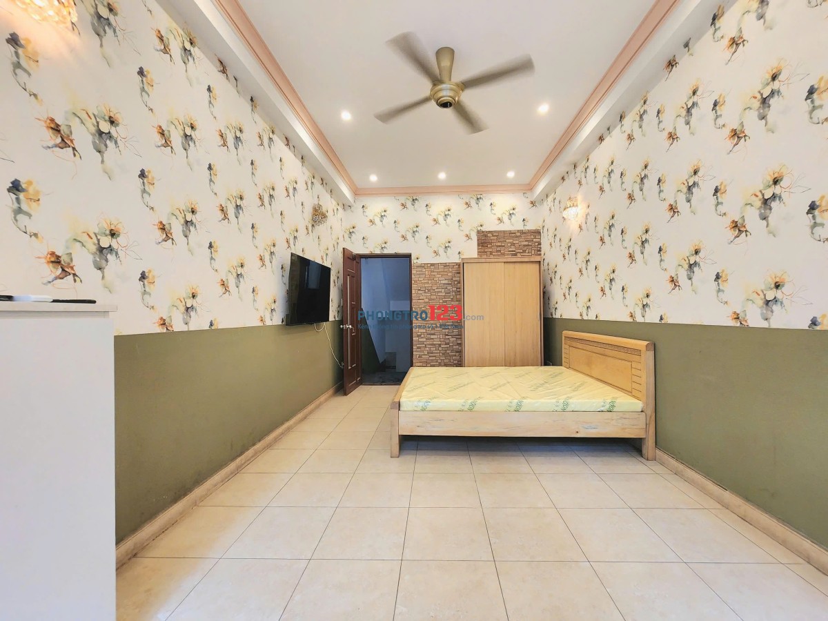CĂN HỘ STUDIO BAN CÔNG GẦN ETOWN CỘNG HOÀ, NHÀ GA T3.