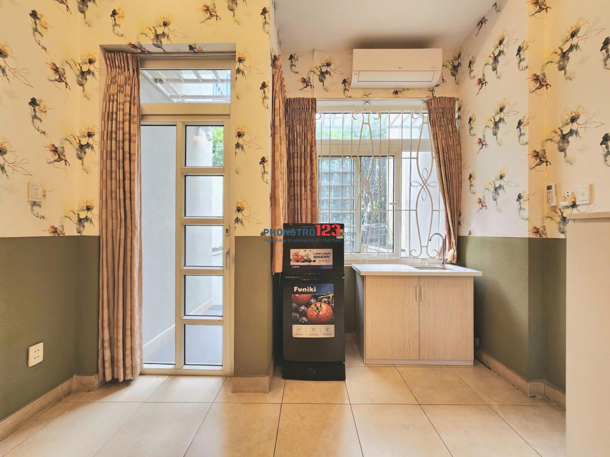 CĂN HỘ STUDIO BAN CÔNG GẦN ETOWN CỘNG HOÀ, NHÀ GA T3.