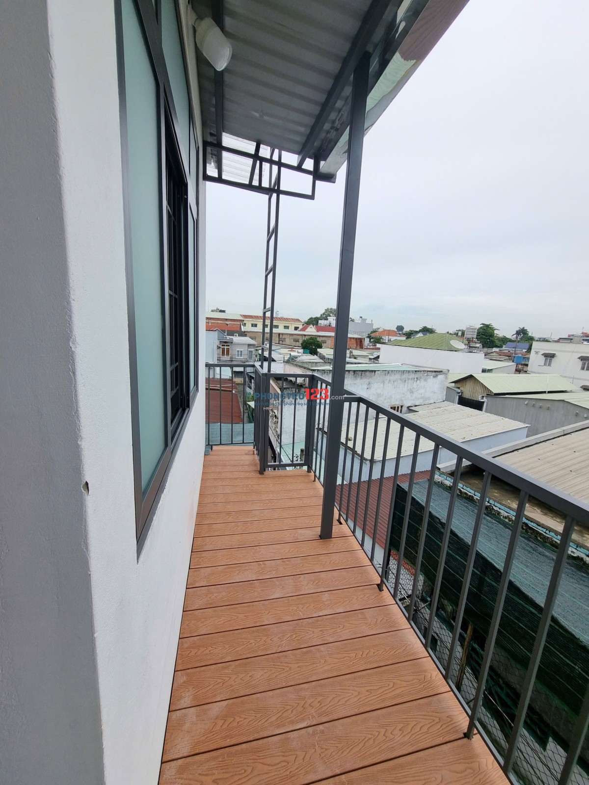 Cho thuê ký túc xá tiện nghi gần trường ĐH Kinh tế Luật , giá 1,7 triệu/người/tháng, phòng 4 giường.
