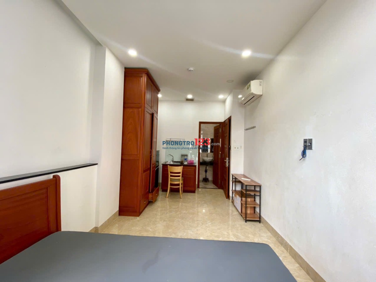 Căn Hộ Full Nội Thất - Thang Máy - Cửa Sổ - Khu Phan Xích Long - Ngã Tư Phú Nhuận