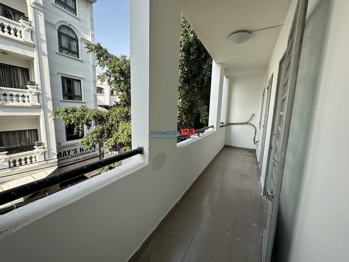 CHO THUÊ PHÒNG 40m2 CỬA SỔ VÀ BAN CÔNG THOÁNG MÁT Ở BÌNH THẠNH GẦN ĐẠI HỌC VĂN LANG - LH: 0334998413