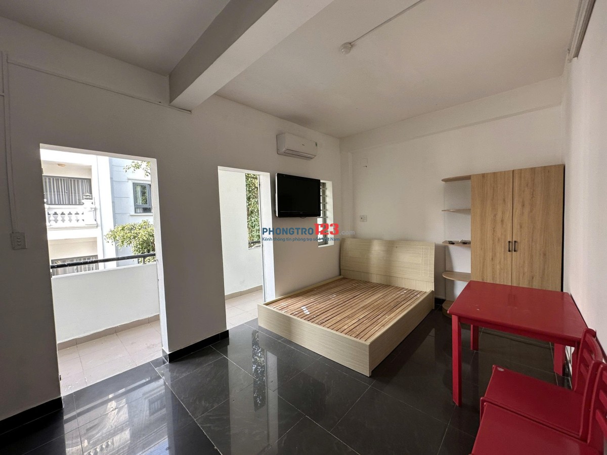 CHO THUÊ PHÒNG 40m2 CỬA SỔ VÀ BAN CÔNG THOÁNG MÁT Ở BÌNH THẠNH GẦN ĐẠI HỌC VĂN LANG - LH: 0334998413