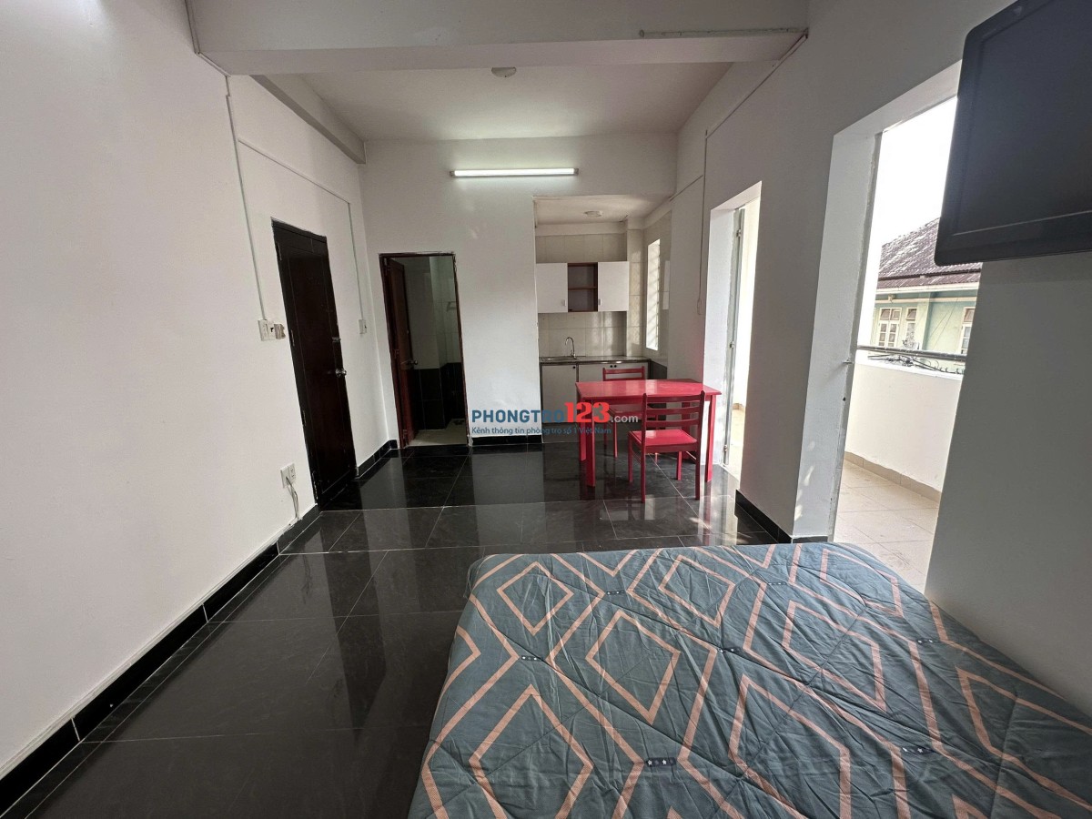 CHO THUÊ PHÒNG 40m2 CỬA SỔ VÀ BAN CÔNG THOÁNG MÁT Ở BÌNH THẠNH GẦN ĐẠI HỌC VĂN LANG - LH: 0334998413