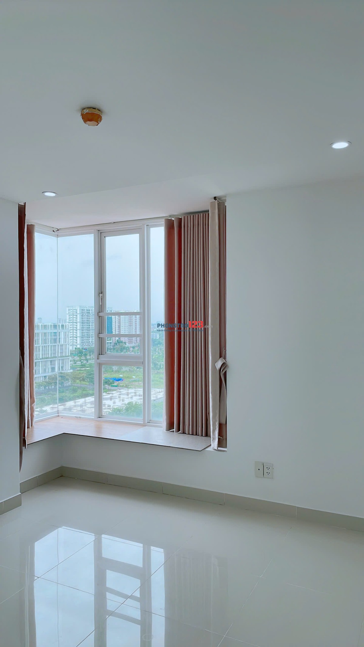 Tôi cần cho thuê gấp căn hộ 127m2 - 3PN ở Terra Rosa giá 8 Tr/th như hình
