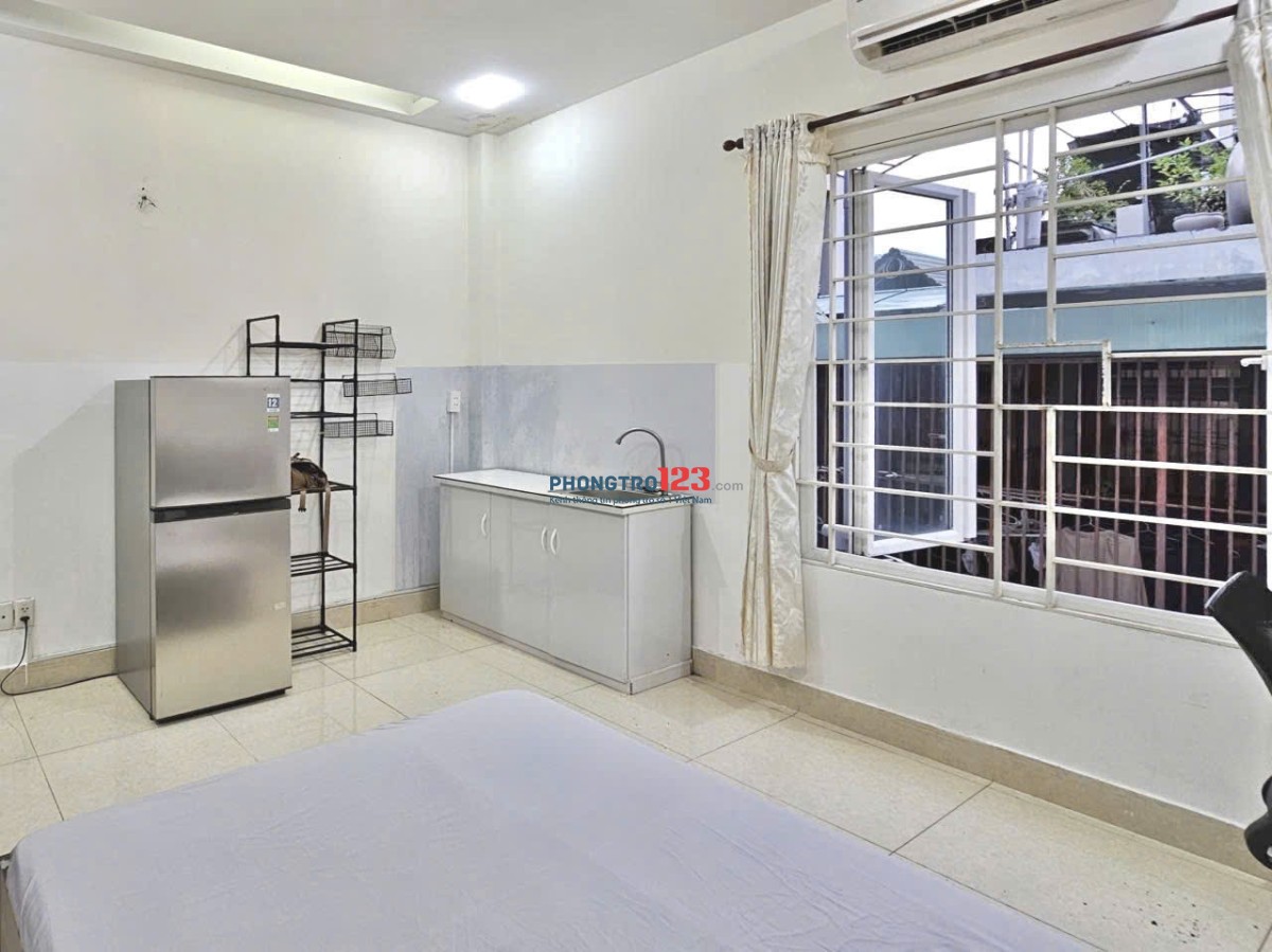 CHO THUÊ PHÒNG FULL NỘI THẤT CỬA SỔ LỚN THOÁNG MÁT Ở BÌNH THẠNH GIÁP QUẬN 1, QUẬN 3 - LH: 0334998413