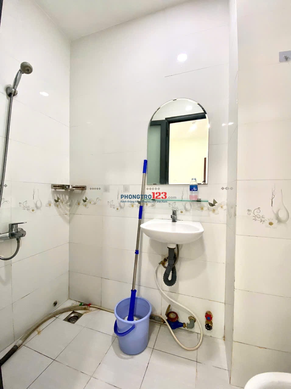  Căn Hộ Cho Thuê Full Nội Thất - Cửa Sổ - Ngay ĐH Giao Thông Vận Tải