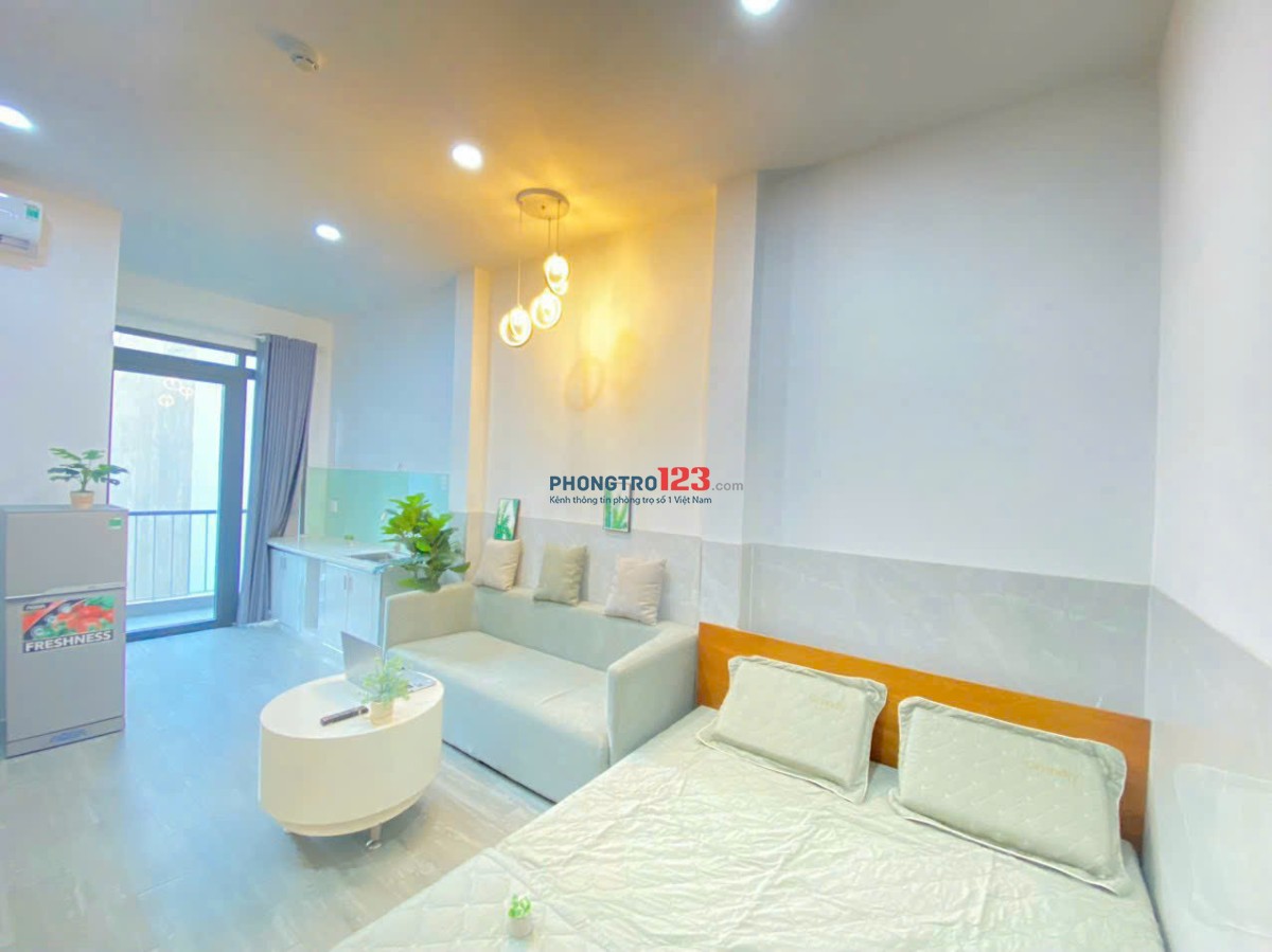 Chính chủ cho thuê phòng ban công, thang máy ở chợ Bình Điền kế UEH, Văn Hiến Nguyễn Văn Linh 4,2tr