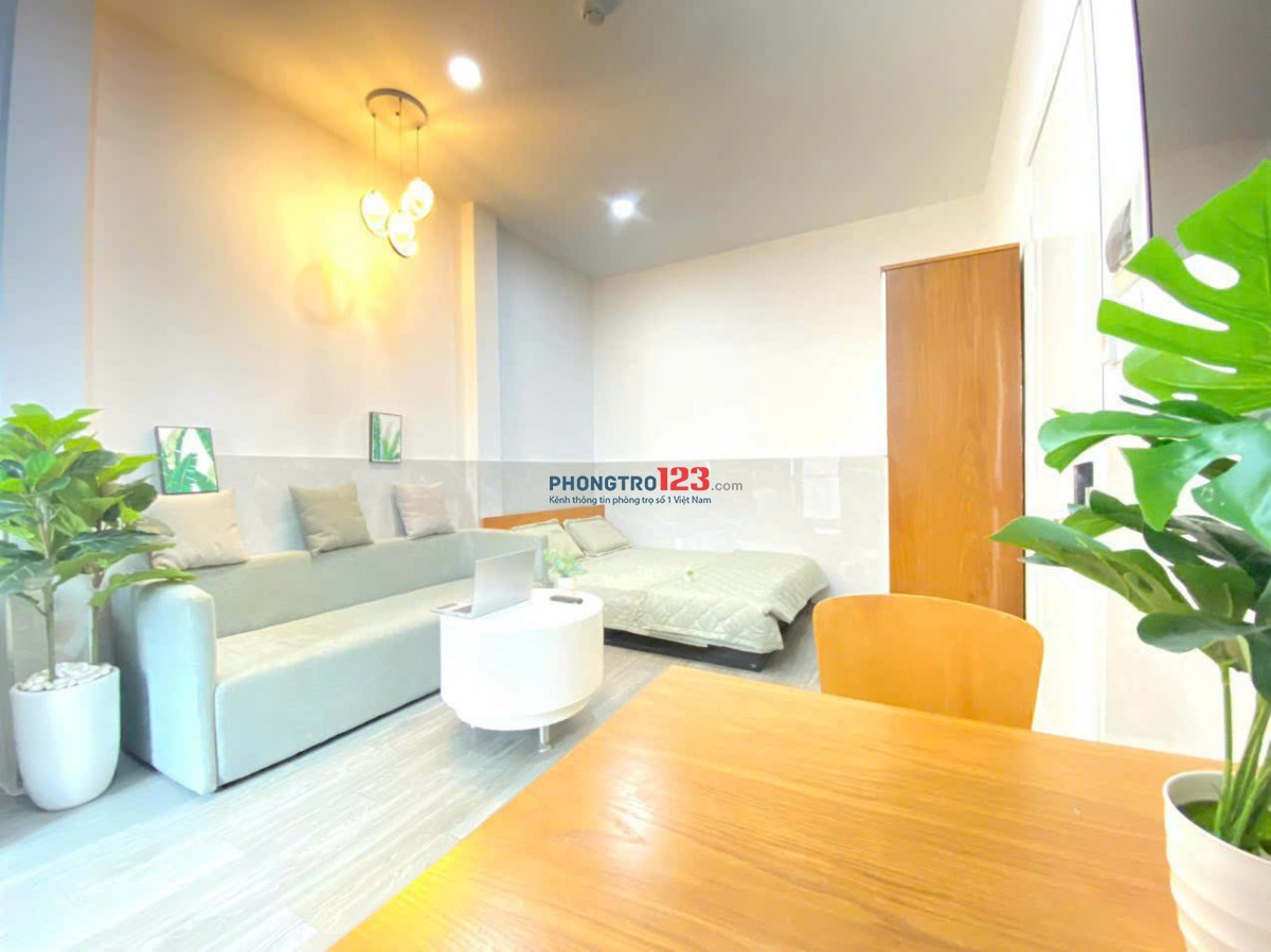 Chính chủ cho thuê phòng ban công, thang máy ở chợ Bình Điền kế UEH, Văn Hiến Nguyễn Văn Linh 4,2tr