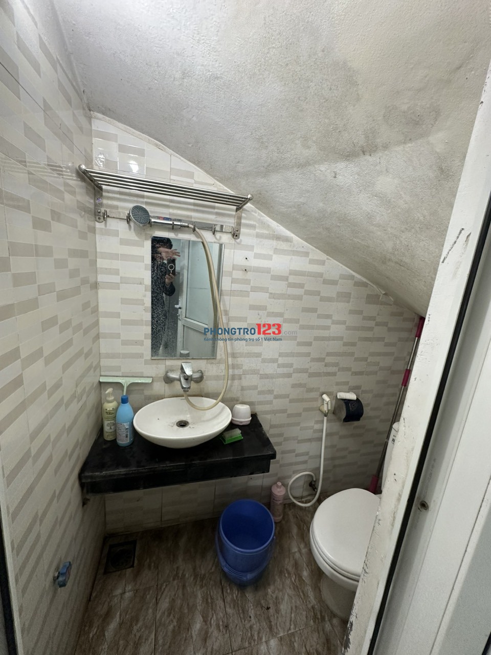 Cho thuê nhà trọ giá rẻ 3,6 tr địa chỉ 37 ngõ 148 Trần Duy Hưng, Cầu Giấy.