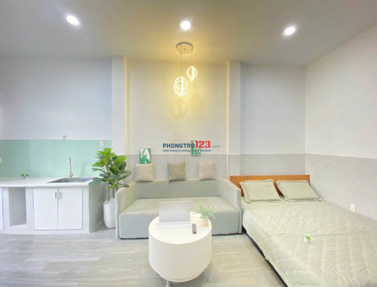 Chính chủ cho thuê phòng ban công, thang máy ở chợ Bình Điền kế UEH, Văn Hiến Nguyễn Văn Linh 4,2tr