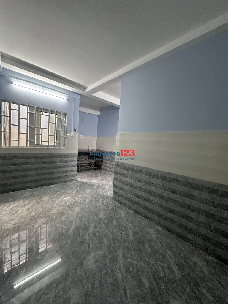 Nhà trọ 30m2 đường Phạm Văn Hai Q. Tân Bình, gần chợ PV2