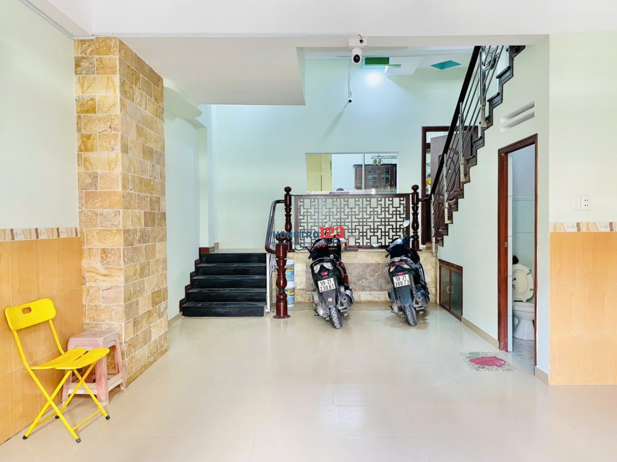 Cho thuê phòng giá rẻ, sạch đẹp, an ninh, gần trường Đại Học Marketing, Quận 7. LH 0987899899