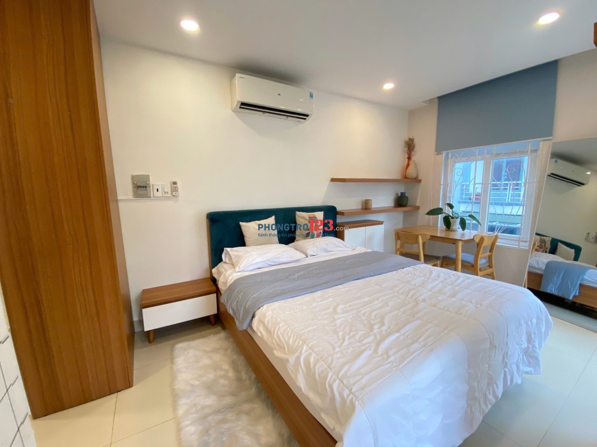 Cho thuê căn hộ full nội thất mới hiện đại ở Tân Bình, cửa sổ rộng siêu thoáng
