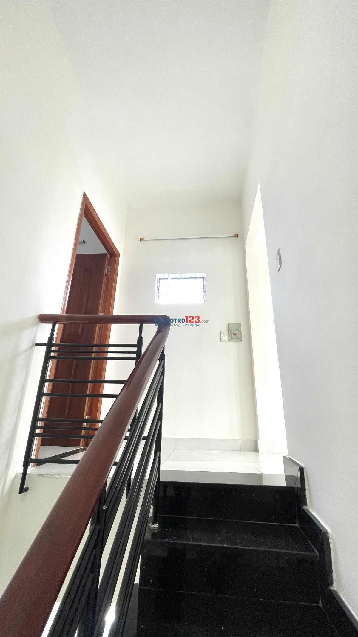 Cho thuê nguyên căn 3 phòng khu chợ vải 11 triệu !