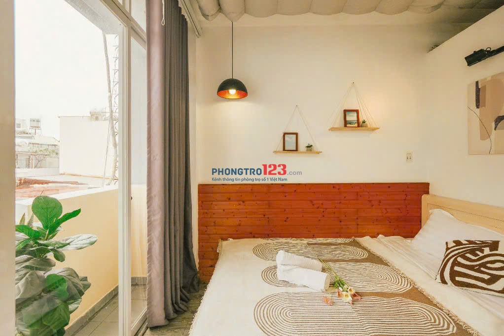 CHO THUÊ PHÒNG FULLL NỘI THẤT CỬA SỔ VÀ BAN CÔNG THOÁNG MÁT Ở LÊ VĂN SỸ PHÚ NHUẬN GIÁP QUẬN 1,QUẬN 3