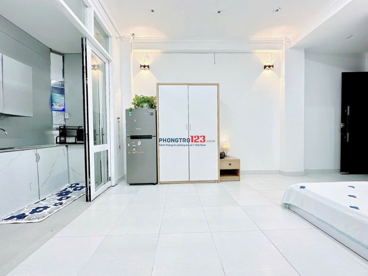 THUÊ NGAY CĂN HỘ FULL NỘI THẤT TÁCH BẾP GIÁP Q1, Q3 - CHỢ BÀ CHIỂU