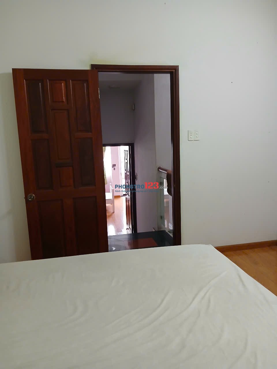 Cho nữ thuê phòng-Nhà riêng chỉ có 4 phòng, cho nữ thuê, diện tích phòng 35m2, chủ không ở chung nhà