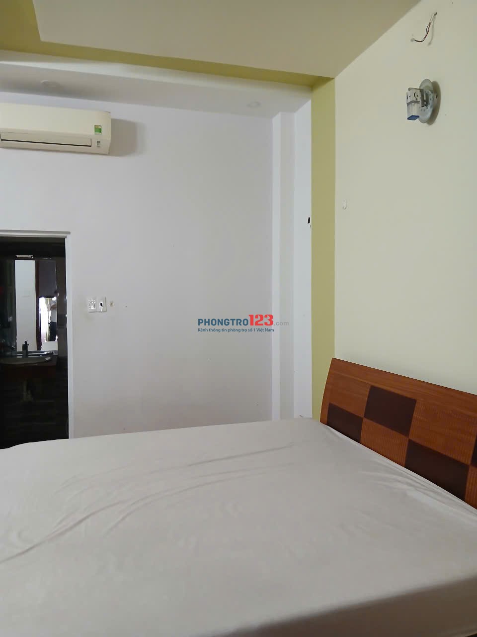 Cho nữ thuê phòng-Nhà riêng chỉ có 4 phòng, cho nữ thuê, diện tích phòng 35m2, chủ không ở chung nhà
