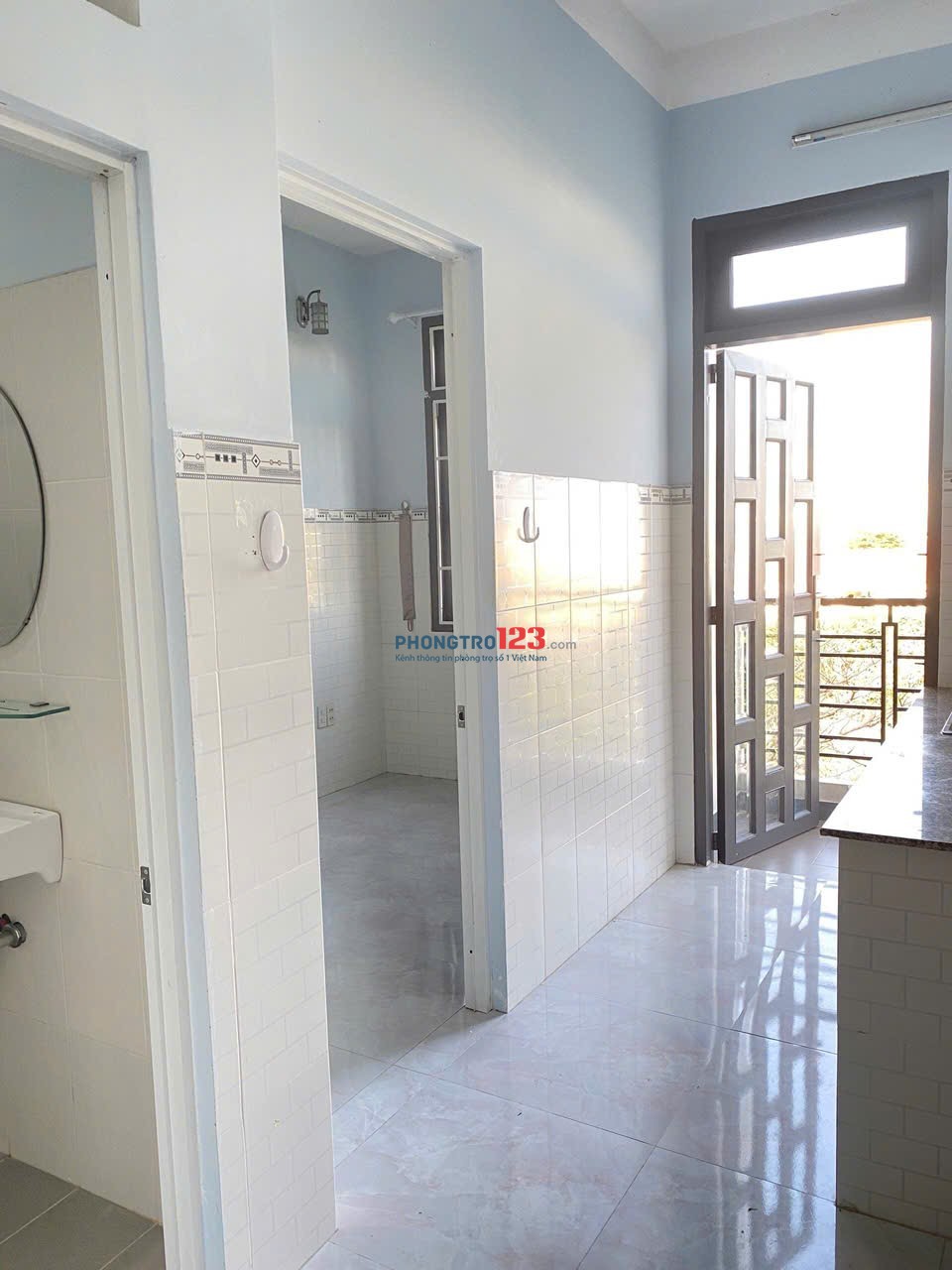 Cho Thuê Phòng 1PN Tách Bếp 32m2 - Có Ban Công - Gần Ngã Tư Hàng Xanh
